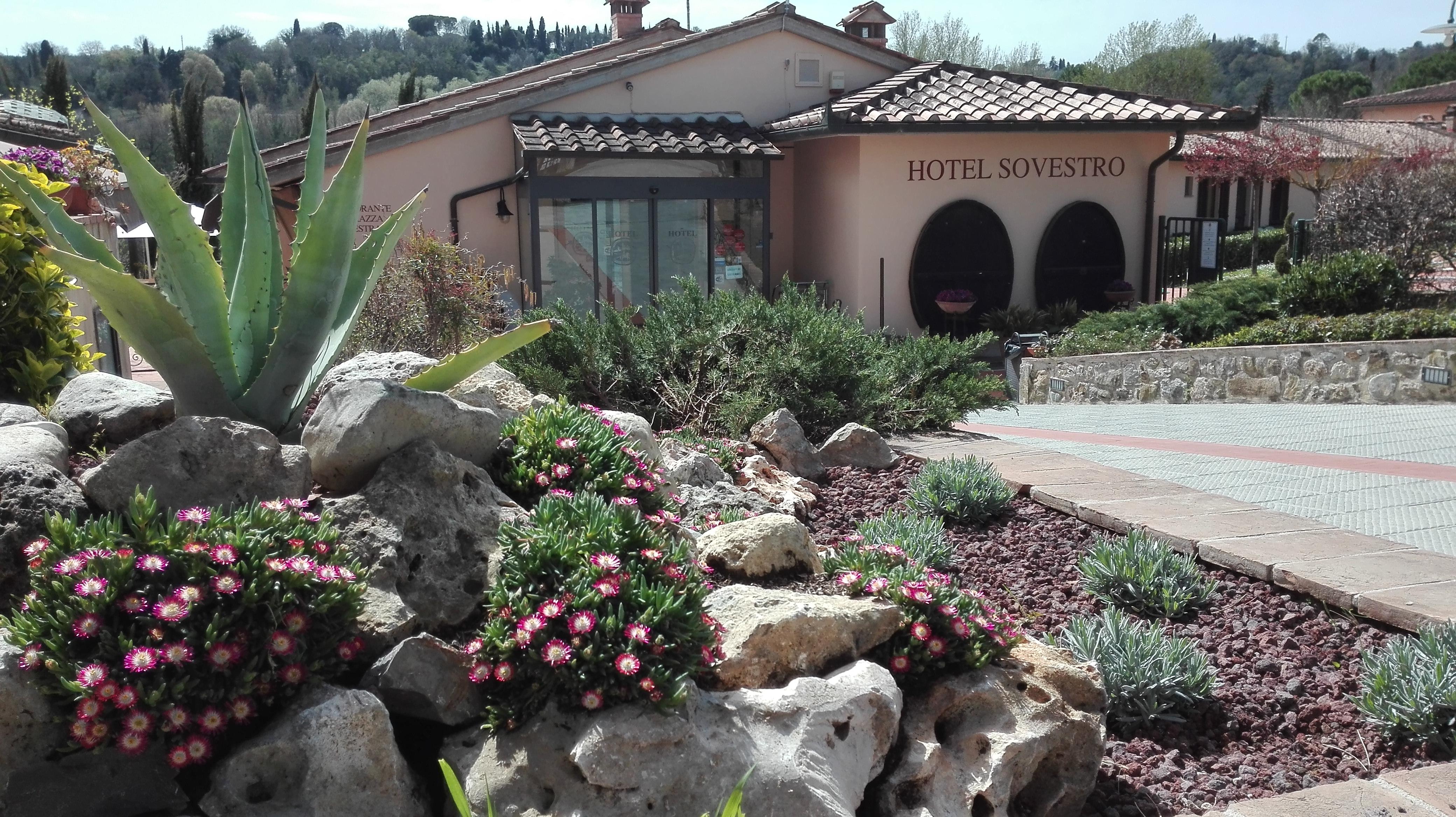 סן ג'ימיניאנו Hotel Sovestro מראה חיצוני תמונה